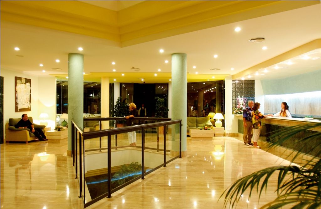 Cala Millor Garden Hotel - Adults Only İç mekan fotoğraf